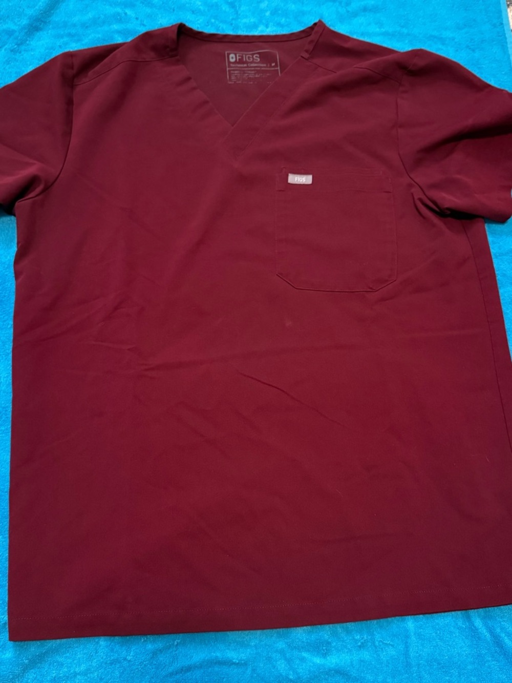 Figs Scrubs Top Medium Burgundy (Maroon)